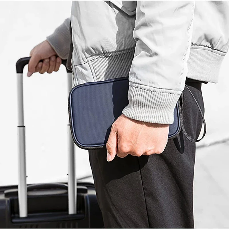 Lightweight Family Travel Pass - огляд і ціна Men Accessories For Wrist