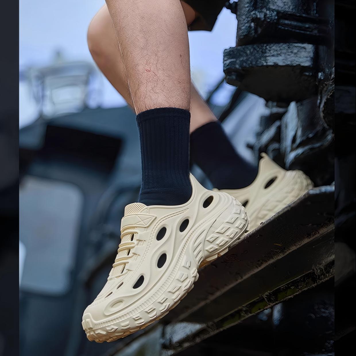 Men's Summer Clogs for Outdoor - огляд і ціна Men Accessories For Beach